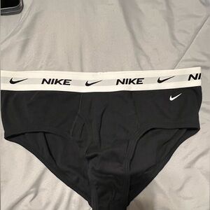 Nike Men’s Black Briefs with White Branded Waistband